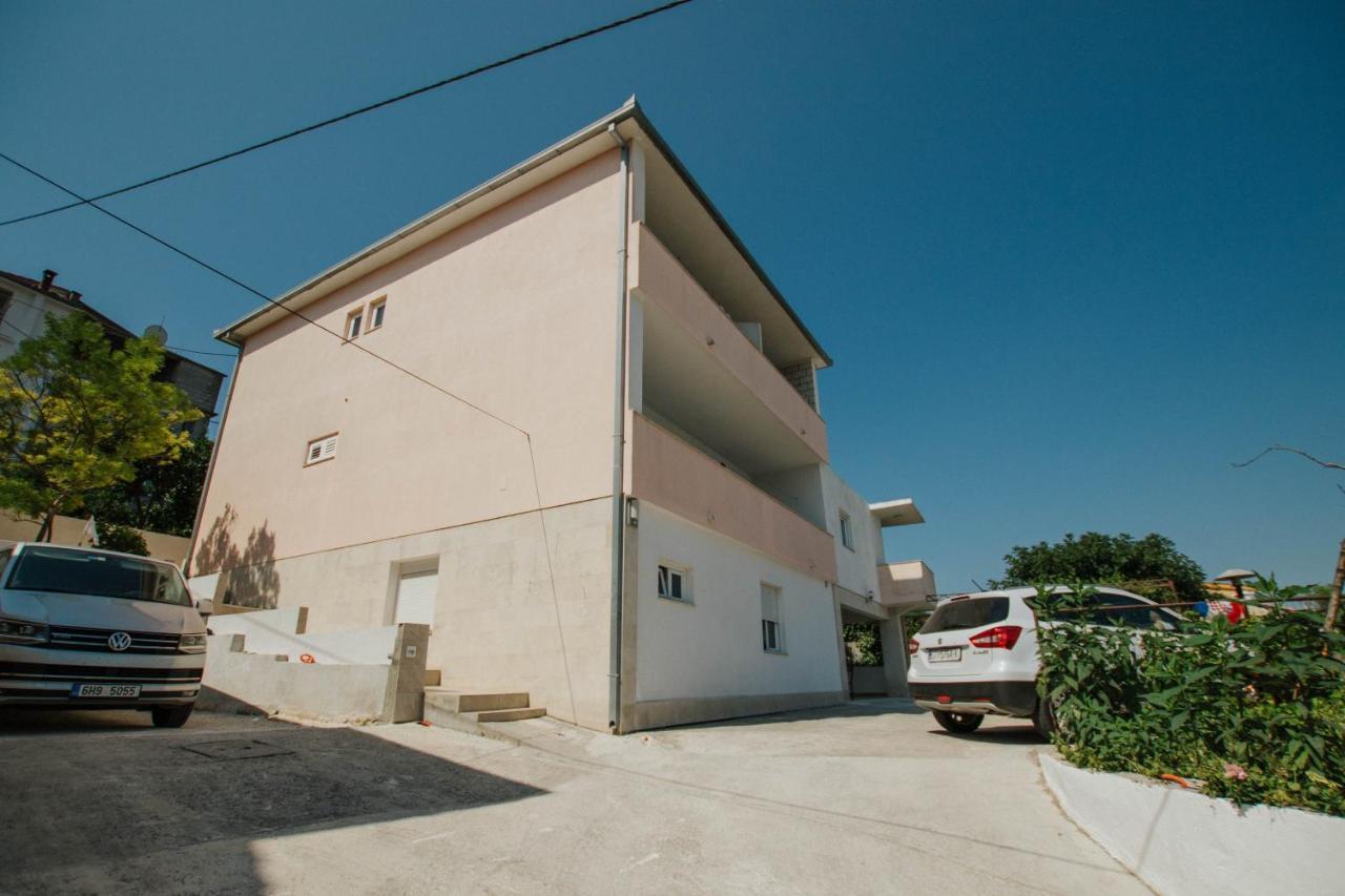 Apartments By The Sea Arbanija, Ciovo - 1085 Traù Esterno foto