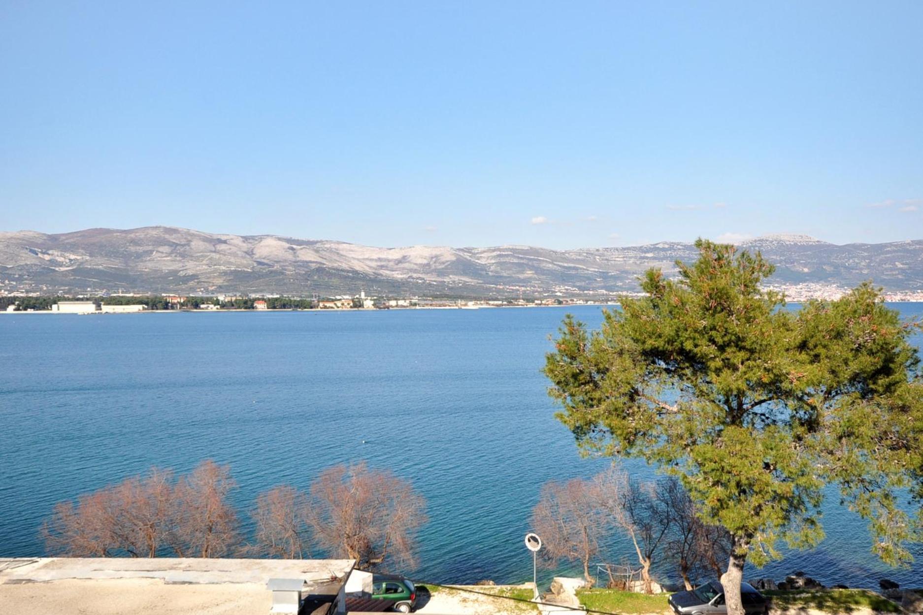 Apartments By The Sea Arbanija, Ciovo - 1085 Traù Esterno foto